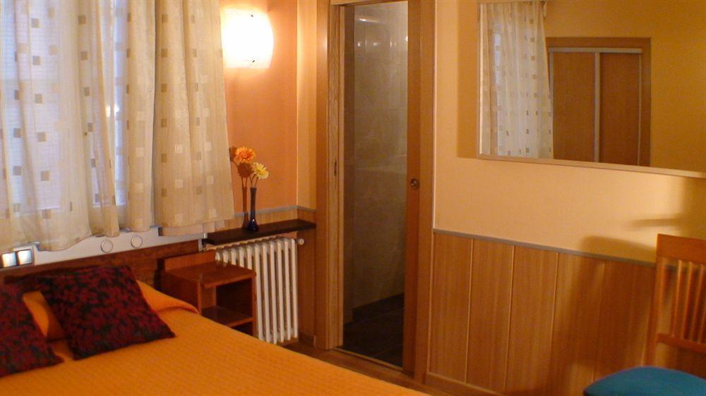 Hostal El Carmen 사라고사 외부 사진